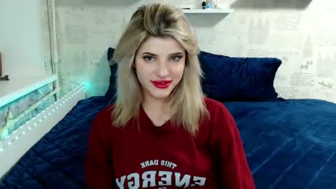 Snapshot of alexandraermes chatting on 2, 4, 2026 AlexandraErmes online show from 2, 4, 2026