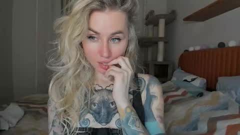 Snapshot of alexarush chatting on 23, 10, 2025 alexarush online show from 23, 10, 2025