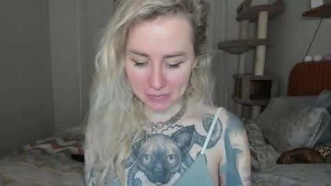 Snapshot of alexarush chatting on 21, 11, 2025 alexarush online show from 21, 11, 2025