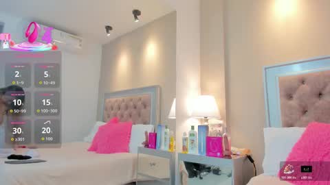 Snapshot of alexasttorm chatting on 6, 11, 2025 Alexa online show from 6, 11, 2025