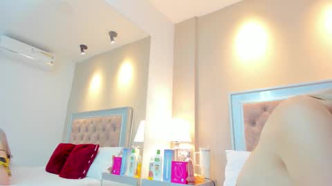 Snapshot of alexasttorm chatting on 1, 12, 2025 Alexa online show from 1, 12, 2025