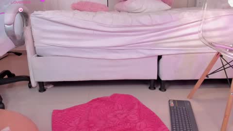 lexandra  online show from 3, 12, 2024