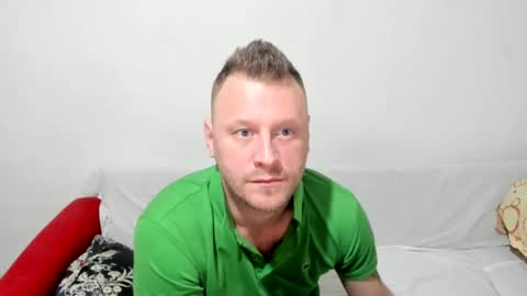 Snapshot of alexboy2022 chatting on 24, 1, 2025 onlyfans..alexyno2022 online show from 24, 1, 2025