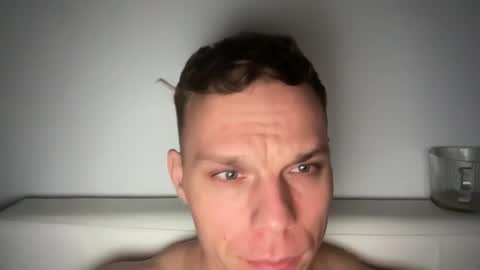 alexfit96 online show from 6, 3, 2025