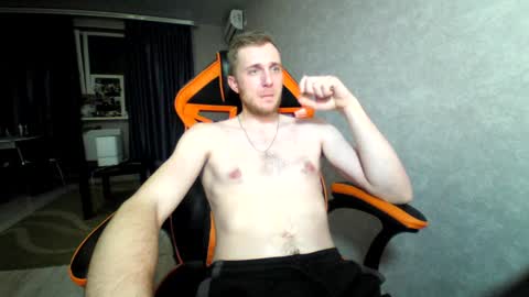 Snapshot of alexfox2018 chatting on 17, 12, 2024 Alex online show from 17, 12, 2024