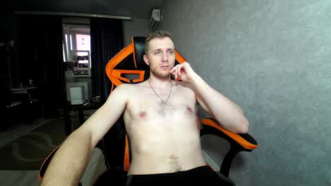 Snapshot of alexfox2018 chatting on 25, 12, 2024 Alex online show from 25, 12, 2024