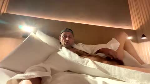 Snapshot of alexgeorge1140 chatting on 4, 3, 2025 alexgeorge1140 online show from 4, 3, 2025