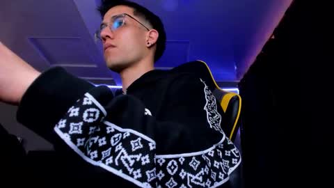 alexgiraldo__ online show from 11, 9, 2025