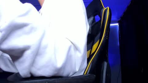 alexgiraldo__ online show from 22, 9, 2025