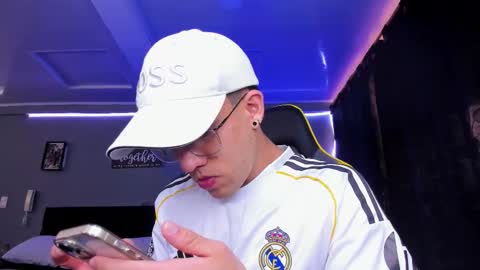 alexgiraldo__ online show from 13, 11, 2025