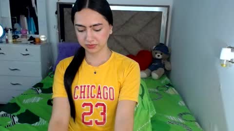 Snapshot of alexis_brown11 chatting on 13, 6, 2026 -- ALEXIS -- online show from 13, 6, 2026