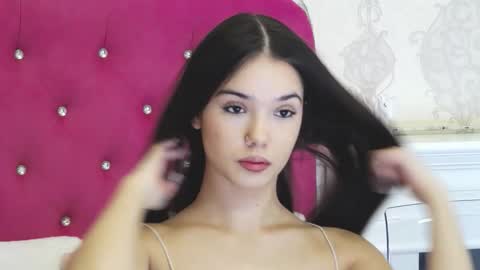 Snapshot of alexisdevine chatting on 19, 1, 2026 alexisdevine online show from 19, 1, 2026