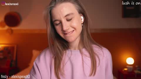 Snapshot of alexispeach chatting on 5, 3, 2025 Alexis--  online show from 5, 3, 2025