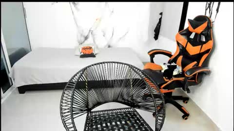 ALEXJ BLACK online show from 6, 11, 2025