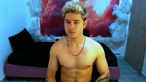 Alex online show from 4, 12, 2025