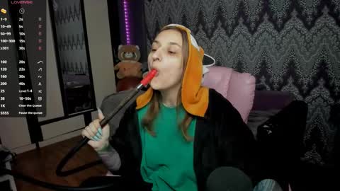 Snapshot of alexracc00n chatting on 12, 12, 2024 Alex online show from 12, 12, 2024