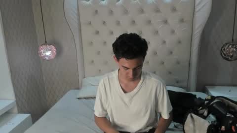 Alexsavage  online show from 19, 2, 2025