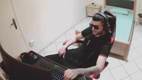 alexthepro00 online show from 7, 10, 2025