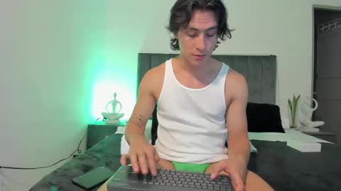 Alexxander Hall online show from 23, 9, 2025