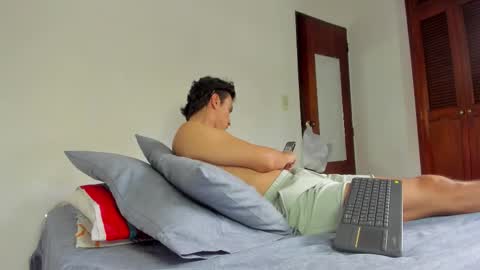 Alexxander Hall online show from 13, 12, 2025