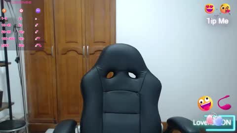 Snapshot of alexxandra20 chatting on 15, 12, 2025 alexa online show from 15, 12, 2025