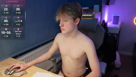 Snapshot of alexycutie chatting on 8, 2, 2026 Alexycutie online show from 8, 2, 2026