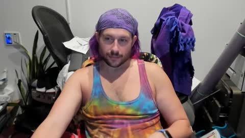 Luke online show from 4, 12, 2025