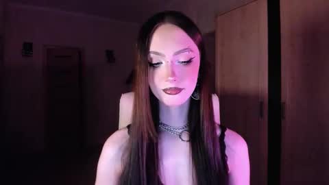 Alice Aris online show from 3, 10, 2025