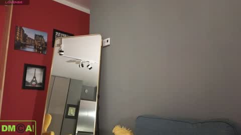 A R Y A  T I A online show from 19, 12, 2024