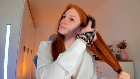 Snapshot of alice_ginger chatting on 10, 7, 2026 Hello im Alice online show from 10, 7, 2026