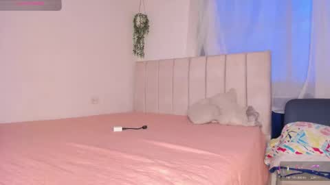 Snapshot of alice_guzman1 chatting on 12, 11, 2025 ALICE Alice guzman online show from 12, 11, 2025