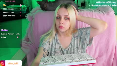 alice_halle online show from 10, 12, 2024