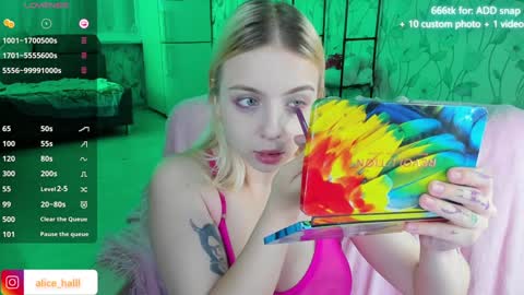 alice_halle online show from 11, 12, 2024
