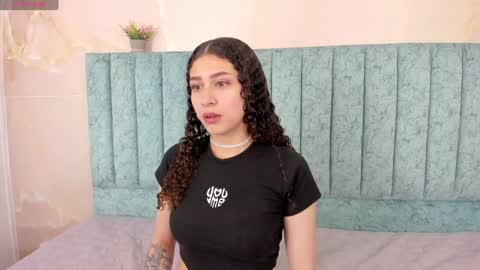 Snapshot of alice_martinez_ chatting on 21, 1, 2025 alice and amber online show from 21, 1, 2025