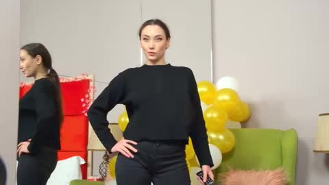 Snapshot of alice_munro chatting on 12, 2, 2025 AliceMunro online show from 12, 2, 2025