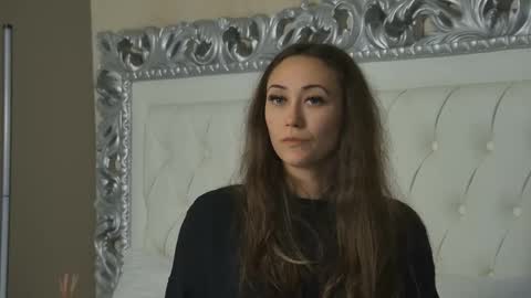 Snapshot of alice_munro chatting on 18, 11, 2025 AliceMunro online show from 18, 11, 2025