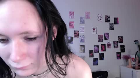 Snapshot of alice_perrez chatting on 10, 2, 2025 Alice and Mike online show from 10, 2, 2025