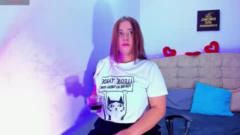 alice_summer1 online show from 14, 12, 2025