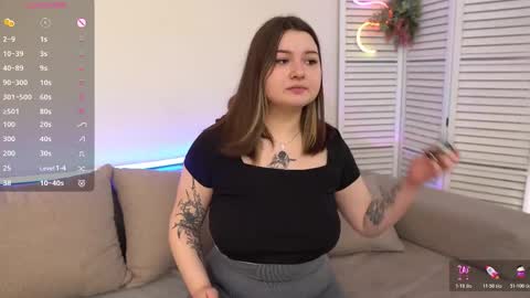 Snapshot of alice_walters chatting on 27, 10, 2025 Alice online show from 27, 10, 2025