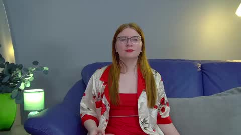 Snapshot of aliceallisons chatting on 25, 9, 2025 Alice online show from 25, 9, 2025