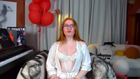 Snapshot of aliceallisons chatting on 24, 10, 2025 Alice online show from 24, 10, 2025