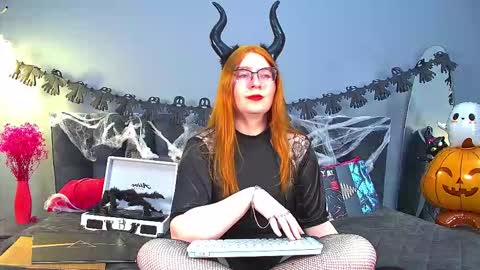 Snapshot of aliceallisons chatting on 25, 10, 2025 Alice online show from 25, 10, 2025