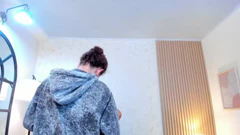 Alice and Asia online show from 9, 4, 2026