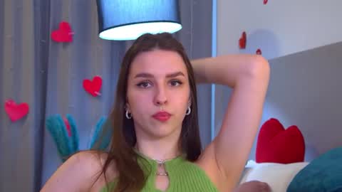 Snapshot of aliceatkin chatting on 6, 7, 2026 Alice online show from 6, 7, 2026