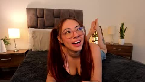 Snapshot of alicecullenn_ chatting on 14, 11, 2025 Alice Cullen online show from 14, 11, 2025