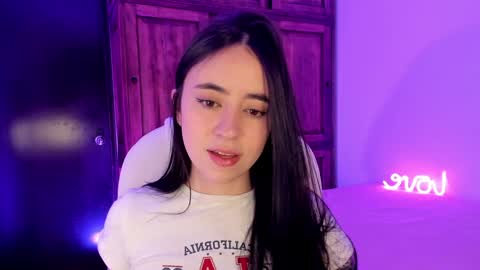 Snapshot of alicee_2 chatting on 9, 12, 2024 Aliceee .. 97YP9VWGZHrefnav wishlist lists 1 online show from 9, 12, 2024