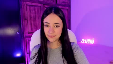 Snapshot of alicee_2 chatting on 30, 12, 2024 Aliceee .. 97YP9VWGZHrefnav wishlist lists 1 online show from 30, 12, 2024