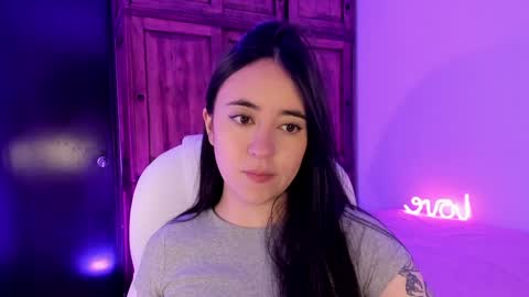 Snapshot of alicee_2 chatting on 6, 1, 2025 Aliceee .. 97YP9VWGZHrefnav wishlist lists 1 online show from 6, 1, 2025