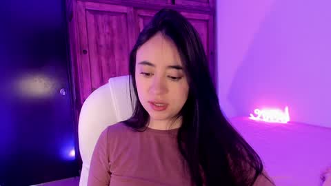 Snapshot of alicee_2 chatting on 20, 1, 2025 Aliceee .. 97YP9VWGZHrefnav wishlist lists 1 online show from 20, 1, 2025