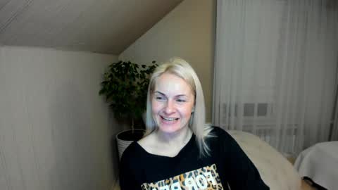 Snapshot of alicee__grace chatting on 3, 1, 2025 Alicee online show from 3, 1, 2025